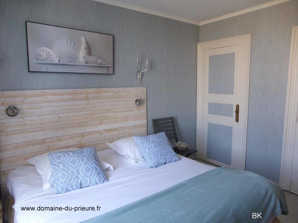 Hotel Logis Domaine du Prieuré à Tonnay-Boutonne Extérieur photo